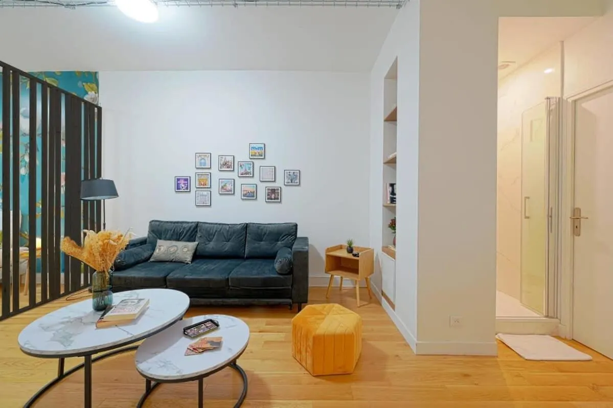 Fresh Large Studio For 4 Apartment Paris