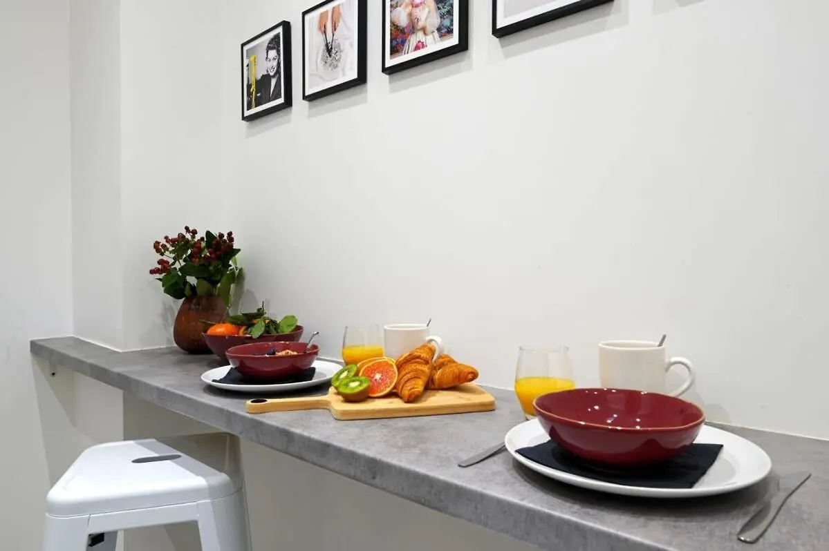 Apartamento Fresh Large Studio For 4 París